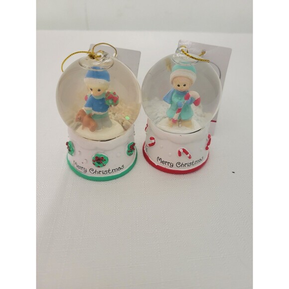 Precious Moments Merry Christmas Mini Snow Globes Set - Picture 9 of 9